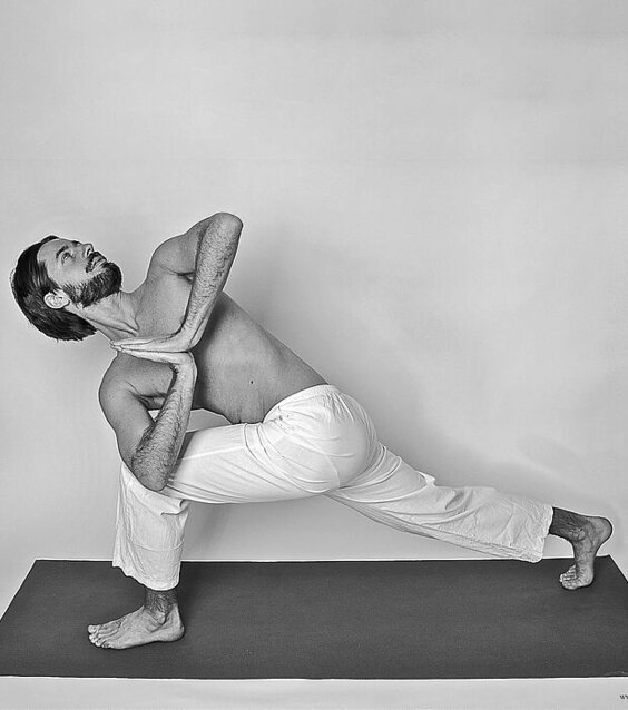 Yoga am Meer mit Ben Rakidzija